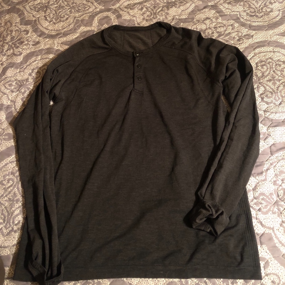 Lululemon Metal Vent Tech Henley. Medium. Black